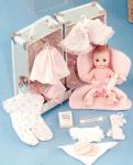 Effanbee - Tiny Tubber - Travel Time - Layette and Trunk
